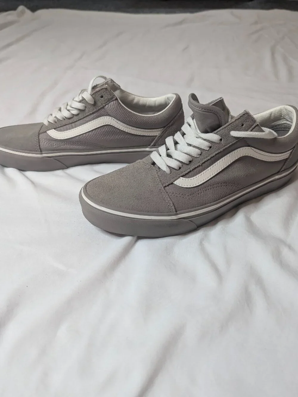 Men's Old Skool Vans, Gray Size 9.5M/11W